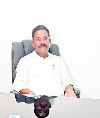 కూటమి పాలనలో ఆక్వా రైతుకుదేలు 