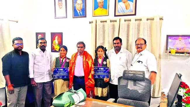 జాతీయ స్థాయి పోటీలలో విజేతలు కావడం ప్రశంసనీయం 