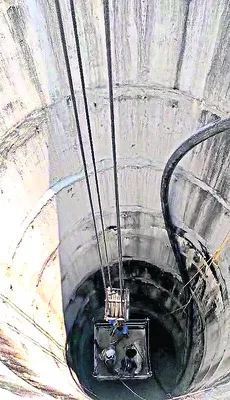 లీకేజీలను గుర్తించిన ఇంజినీర్లు