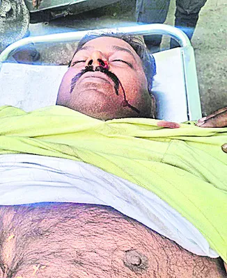 ట్రాక్టర్‌ బోల్తా పడి వ్యక్తి మృతి 