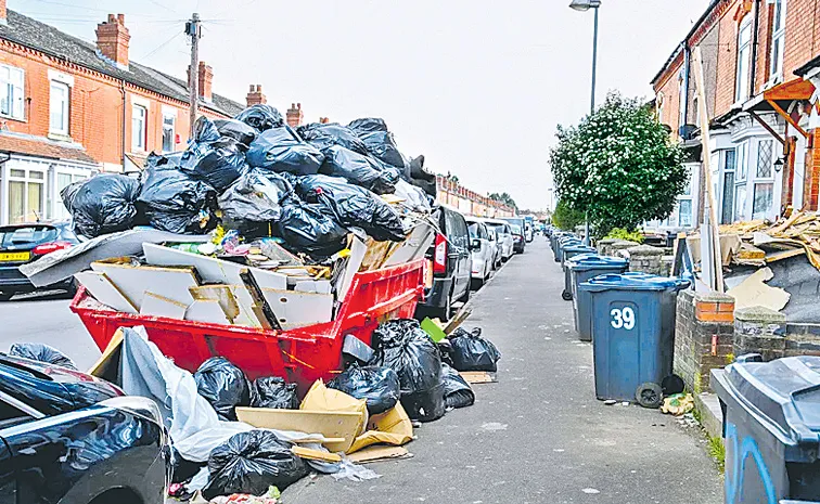 Britain second-biggest city has a big garbage problem