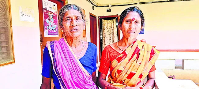 కుమారుడి చిత్రహింసల నుంచి రక్షించండి 
