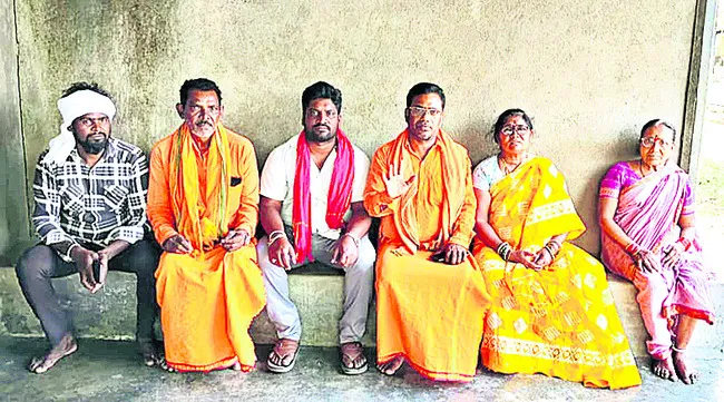 ‘ఎకరాకు రూ.25 లక్షలు చెల్లించాలి’