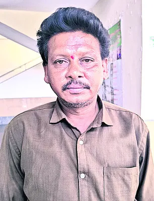 పెయింటింగ్‌ డబ్బులు ఇవ్వలేదు..