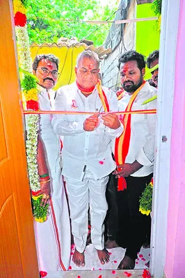 నిరుపేద గుడిసె.. కాంక్రీట్‌ ఇల్లుగా మారింది 