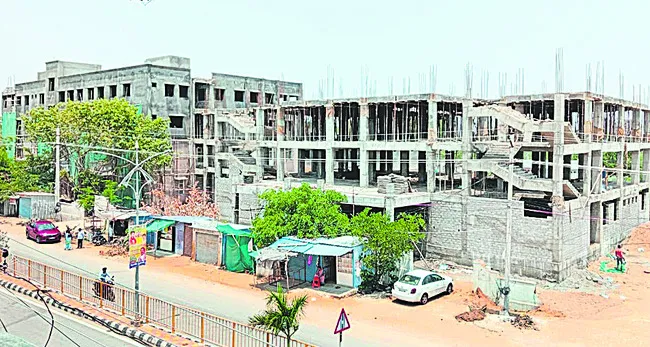 తగ్గేదేలే !