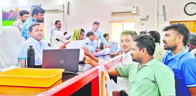 ‘మీ కోసం’కు అత్యంత ప్రాధాన్యం