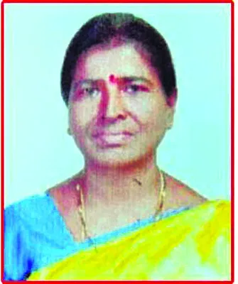 డిప్యూటీ తహసీల్దార్‌గా ప్రస్థానం ప్రారంభమై.. 