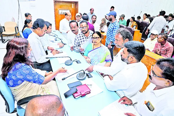 మౌలిక వసతుల సంగతేంటి?