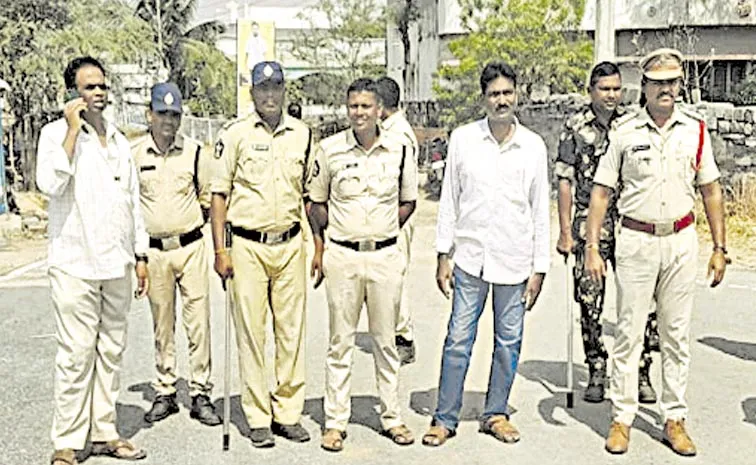 TDP Leaders Rowdyism in Bommireddypalle Kurnool District