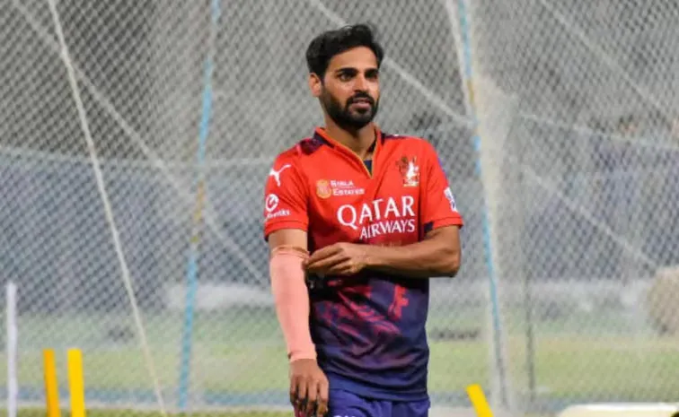 Bhuvneshwar Kumar Creates History During MI VS RCB IPL 2025 Clash At Wankhede