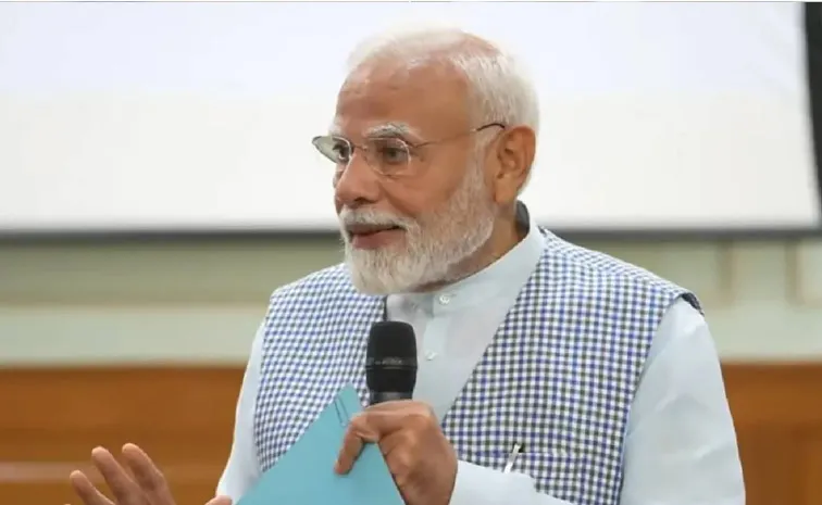 PM Modis Banter with a Mudra Yojana Beneficiary