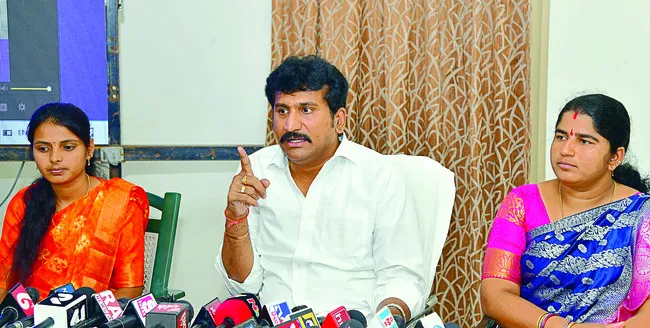 మారణహోమాన్ని ఆపేందుకే జగనన్న రాక 