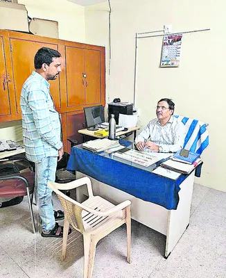 ఏసీబీకి చిక్కిన విద్యుత్ ఉద్యోగి
