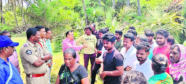 పరిహారం చెల్లించాకే పనులు 