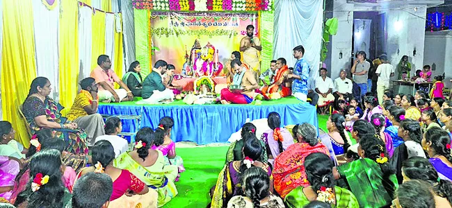 అంగరంగ వైభవంగా శివపార్వతుల కల్యాణం 