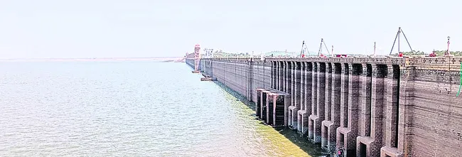 టీబీ డ్యామ్‌కు 5,215 క్యూసెక్కుల ఇన్‌ఫ్లో 