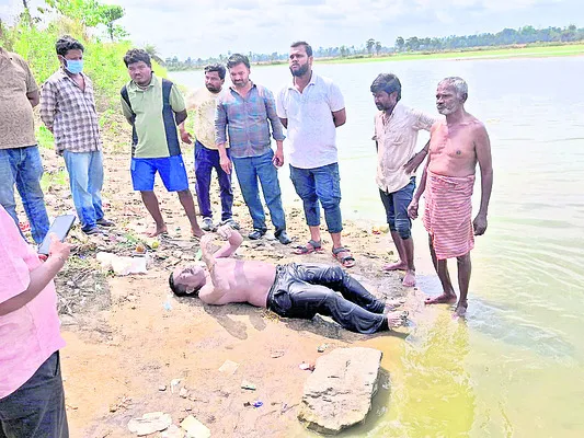 చేపల వేటకు వెళ్లి మత్స్యకారుడి మృతి 