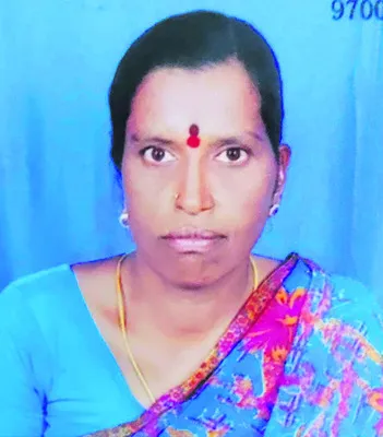 గోడ కూలి భవన నిర్మాణ కార్మికురాలి మృతి