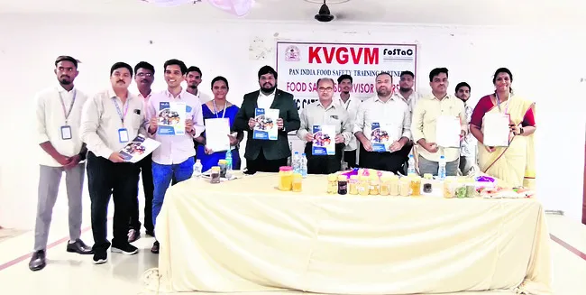 ఫుడ్‌ లైసెన్స్‌ సర్టిఫికెట్‌ ఉండాల్సిందే.. 