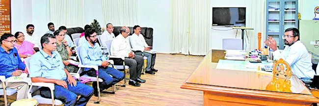 ఉద్యోగ ఆరోగ్య పథకం ప్రయోజనం పొందేలా చర్యలు 