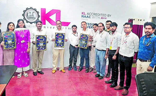 అంతర్జాతీయ సదస్సు పోస్టర్‌ ఆవిష్కరణ 