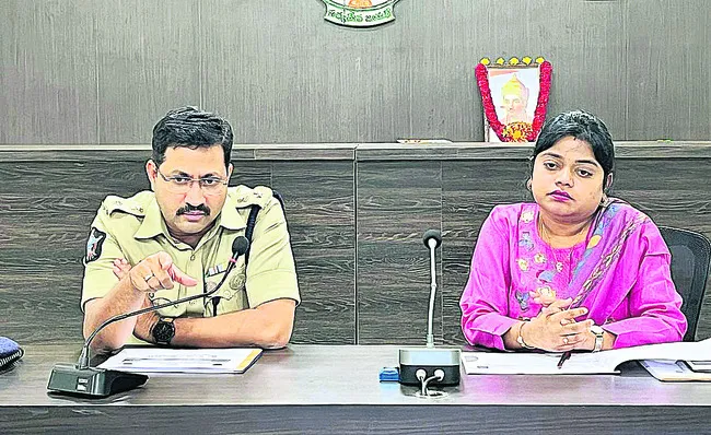 మాదక ద్రవ్యాల సమాచారం అందించాలి