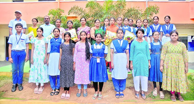 ‘పది’లో జయ స్కూల్‌ విద్యార్థుల ప్రభంజనం