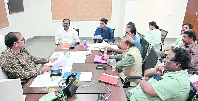 ఔత్సాహికులను ప్రోత్సహించాలి