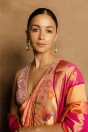 WAVES Summit 2025 Alia Bhatt Maharashtrian Elegance In Nauvari Saree1