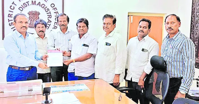 పాఠశాల విద్యను కాపాడాలి