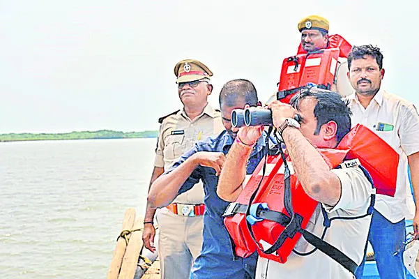 తీర ప్రాంతాల్లో నిఘా పటిష్టం 