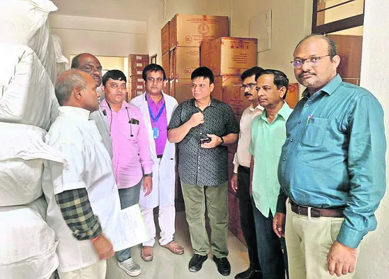 మందులు అందుబాటులో ఉంచాలి
