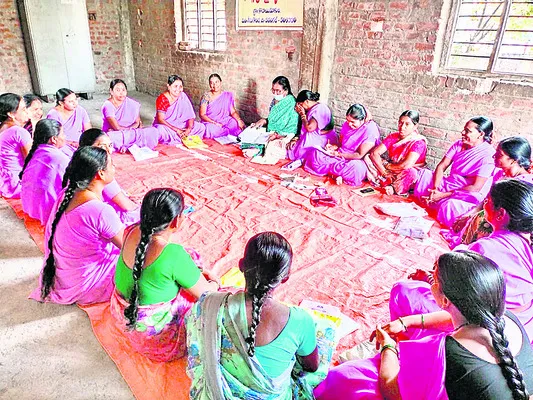 బ్యాంకు లింకేజీ రుణ లక్ష్యం ఖరారు