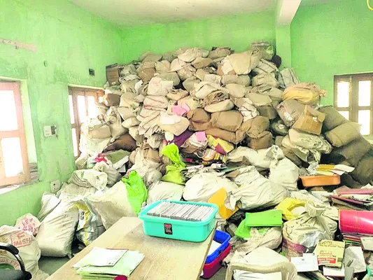 చెత్త కాదు.. ఫైళ్లగుట్ట
