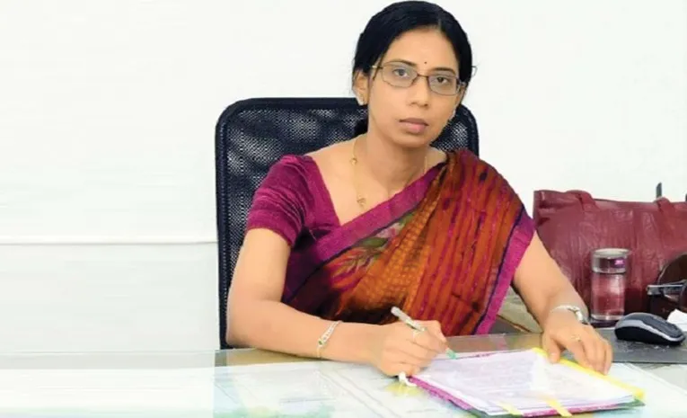 Senior IAS officer attacked by pet dog in Chennai1