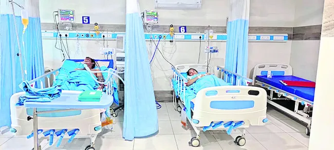 దంపతుల ఆత్మహత్యాయత్నం 