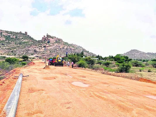 లాభం మరొకరికి