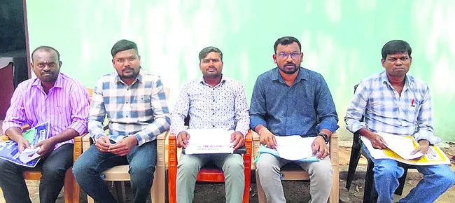 ‘అనర్హులకు ఉద్యోగాలు’