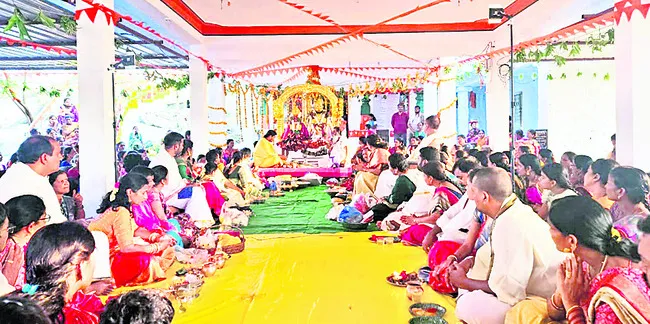 వైభవంగా లక్ష్మీనర్సింహస్వామి కల్యాణం