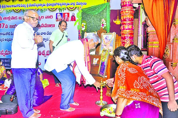 పద కవితకు ఆద్యుడు అన్నమయ్య