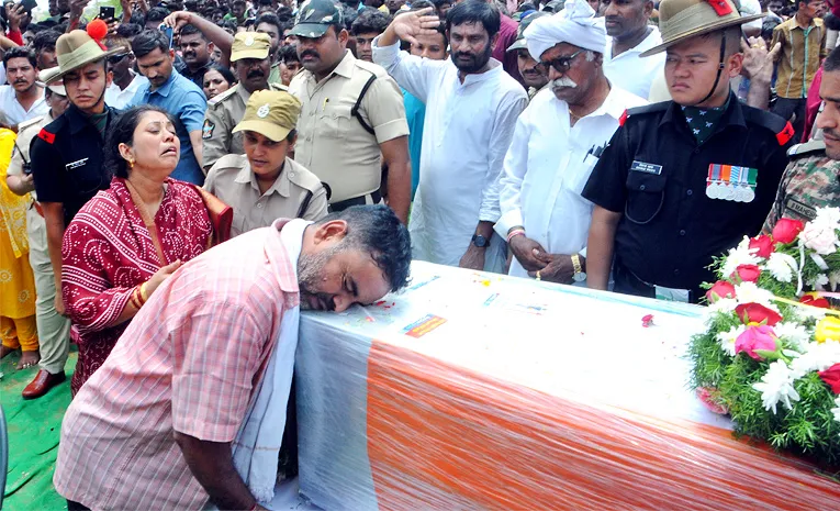 Emotional Farewell to Martyr Murali Naik 