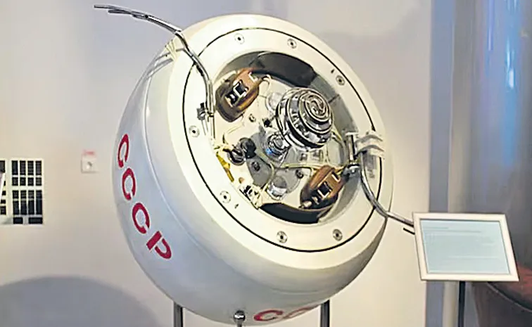 Soviet-era Cosmos-482 crashes over Indian Ocean8