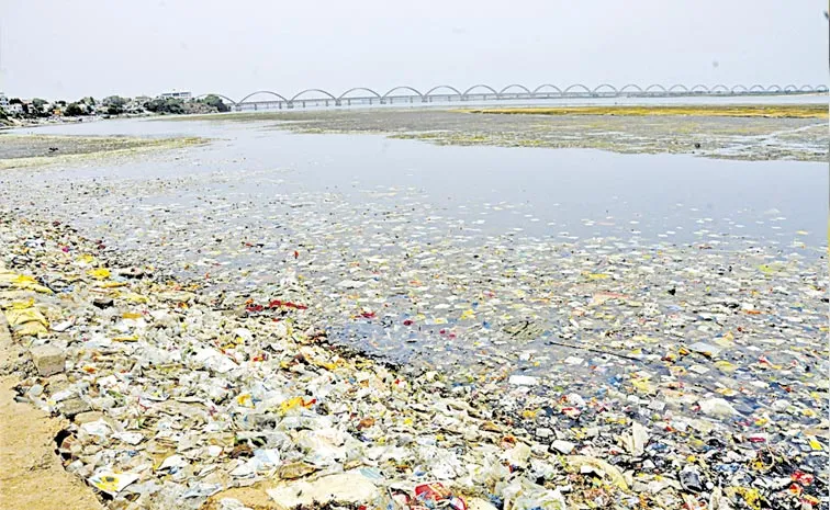 Godavari severely polluted with effluents