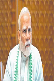 PM Narendra Modi Strong Message To Army On Pak Escalation10