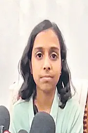 I am proud of my father, I will avenge his death says Sergeant Surendra Moga daughter10