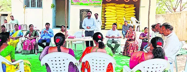 ఆర్థిక సాధికారత దిశగా అడుగులు