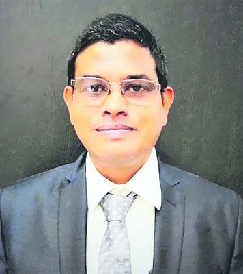 కొబ్బరి పరిశోధనా కేంద్రం అధిపతి చలపతిరావు బదిలీ 