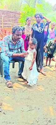 40 మందికి చికిత్సలు, 10 మందికి రక్త పరీక్షలు