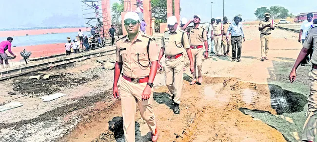 పుష్కరాలకు పటిష్ట భద్రత